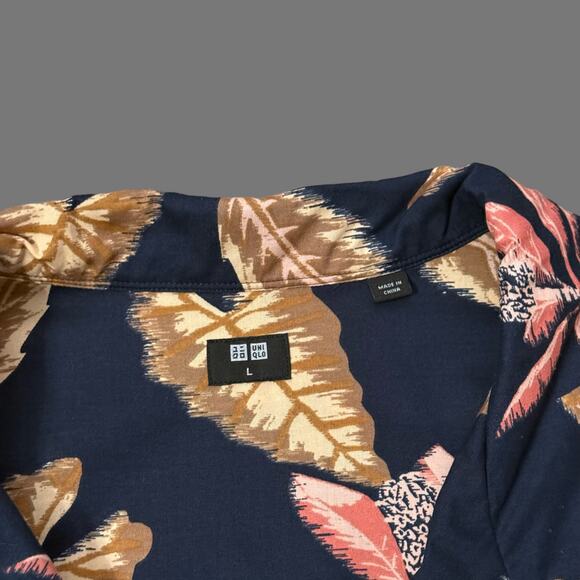 UNIQLO Open Collar SS Shirt Mens Size L Navy Multicolor EUC Modal Blend - Picture 4 of 6